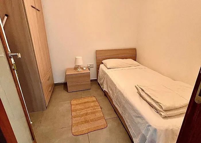 Apartament Brick 9 *